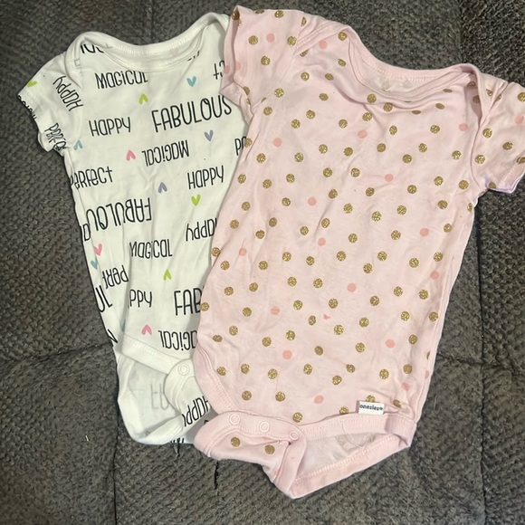 Onesie bundle - Picture 1 of 2